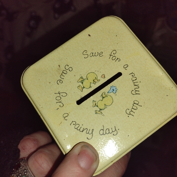Hallmark Save for a Rainy Day Collectible Metal Storage Coin Savings Box Tin - Picture 6 of 6
